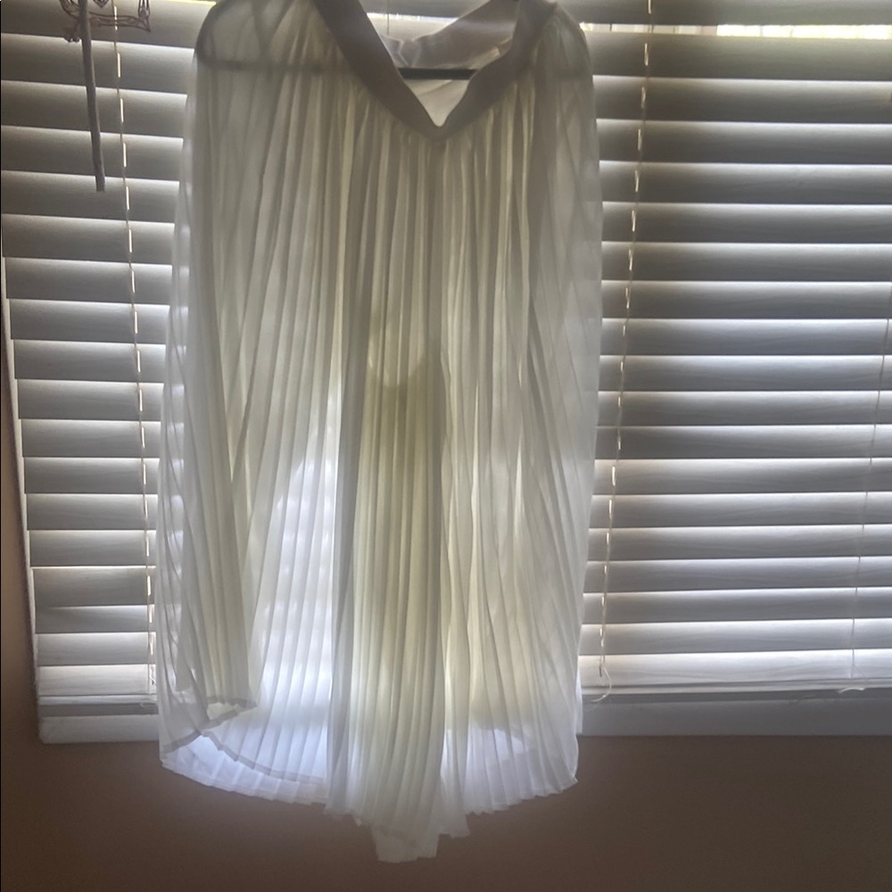 MarlaWynne white pleated palazzo skirt